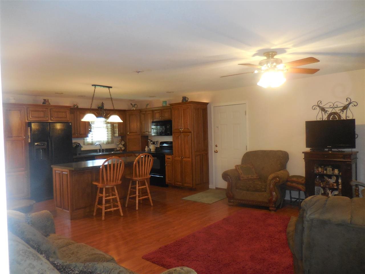 400 Walker St, Loogootee, IN 47553 photo 2