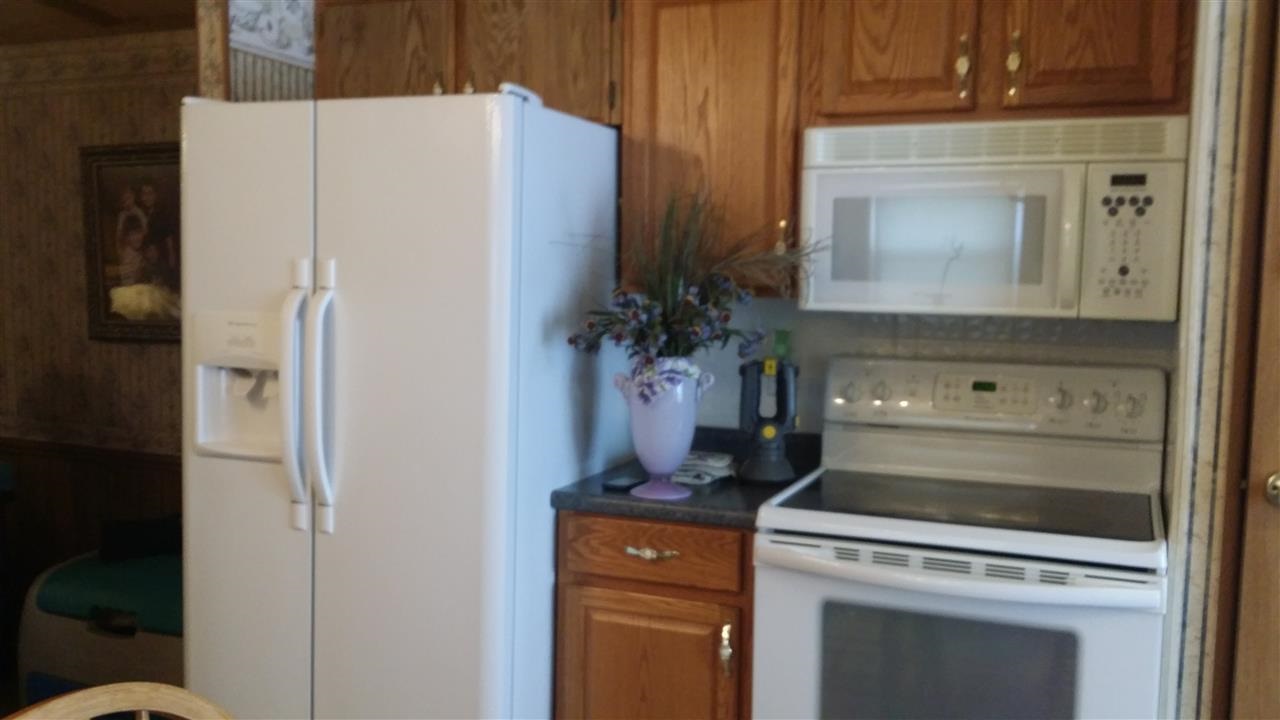 1017 S Lewis St, Bloomfield, IN 47424 photo 3