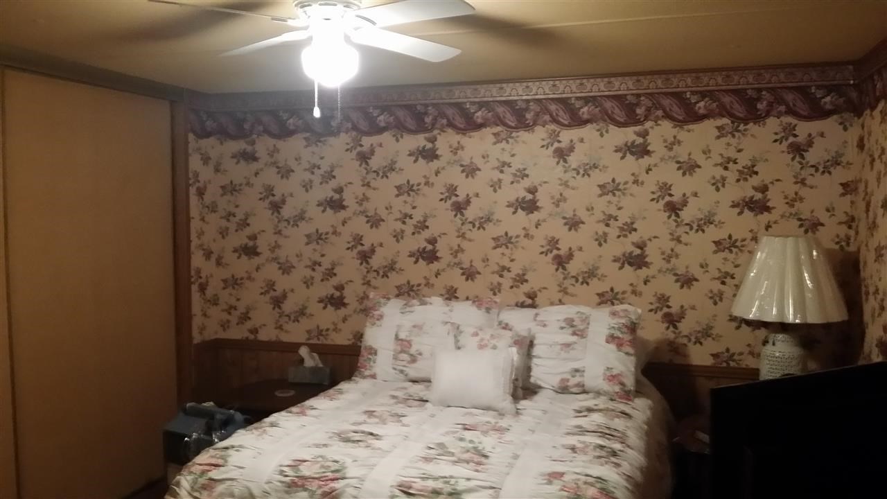 1017 S Lewis St, Bloomfield, IN 47424 photo 7
