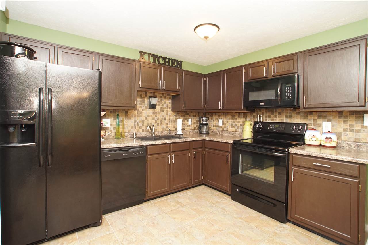 2621 Wynterpointe Ct, Kokomo, IN 46901 photo 6