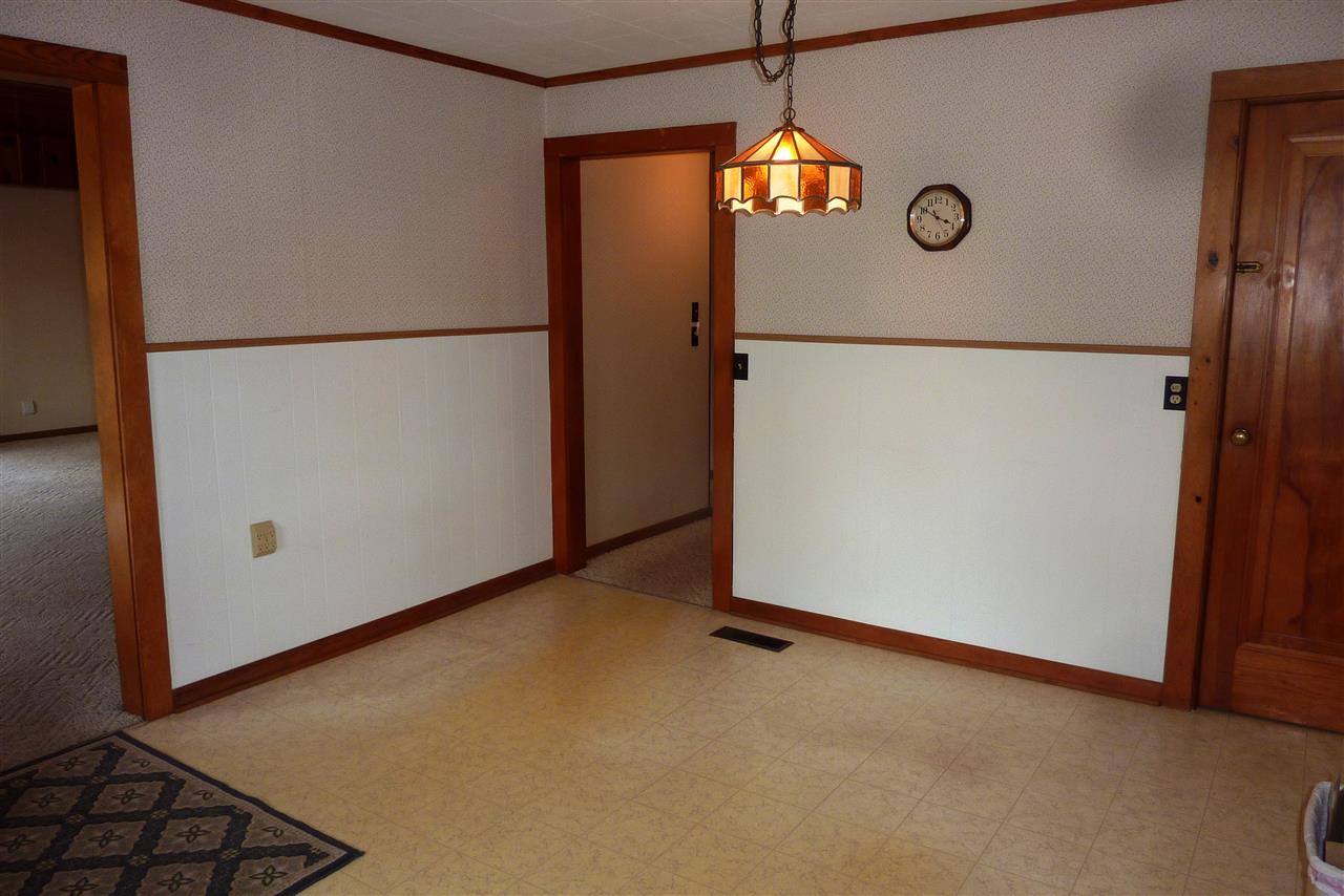 675 W 18th St, Rochester, IN 46975 photo 9
