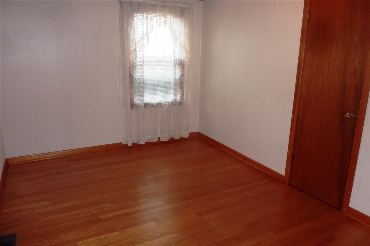 675 W 18th St, Rochester, IN 46975 photo 7