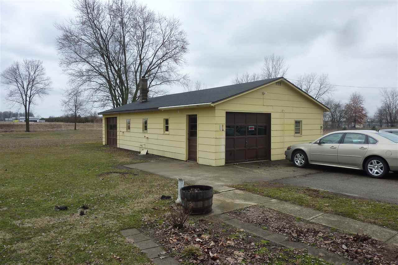 675 W 18th St, Rochester, IN 46975 photo 17