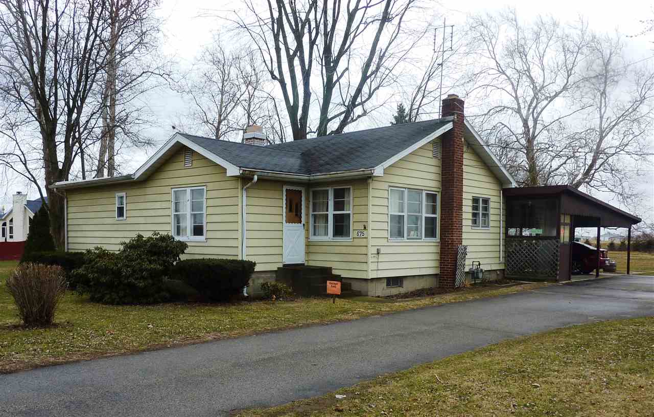 675 W 18th St, Rochester, IN 46975 photo 1