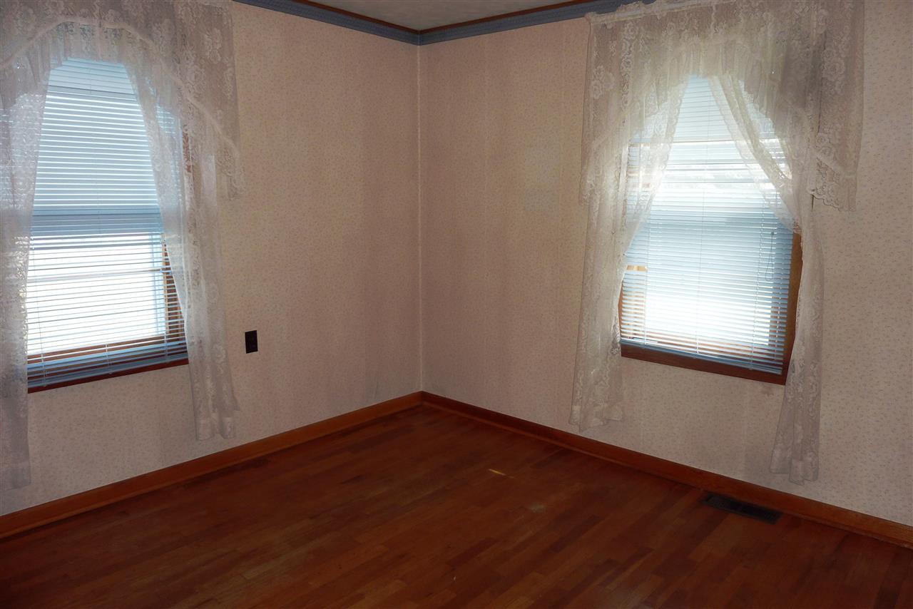 675 W 18th St, Rochester, IN 46975 photo 5