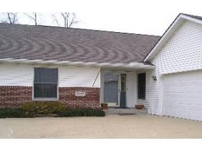 1002 E Sherbrooke Pl, Bloomington, IN 47401 photo 1
