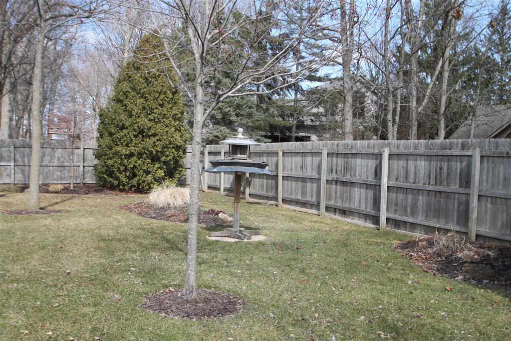 8026 Moss Grove Pl, Fort Wayne, IN 46825 photo 5