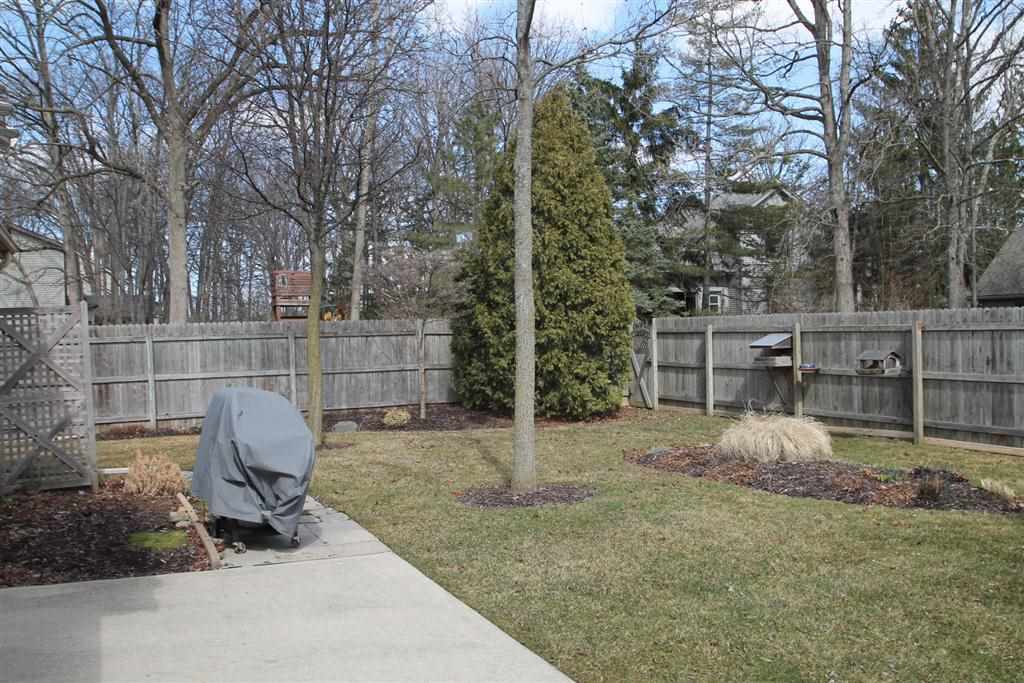 8026 Moss Grove Pl, Fort Wayne, IN 46825 photo 4