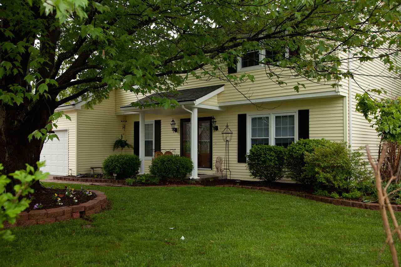 8211 Woodbriar Dr, Evansville, IN 47715 photo 1