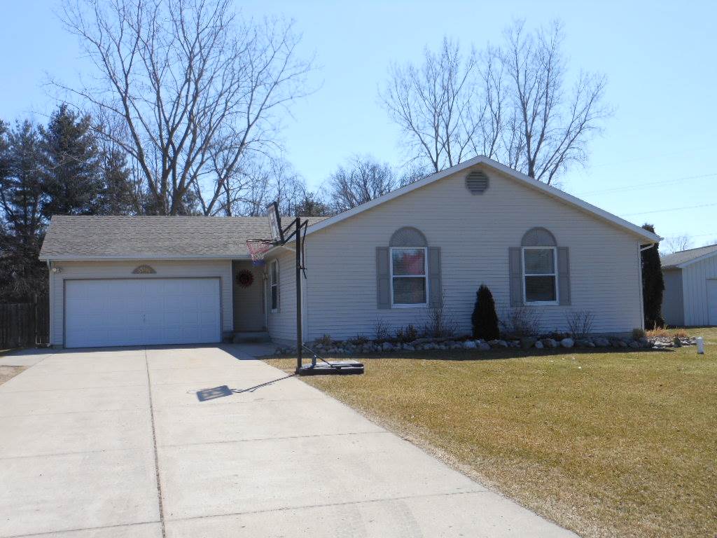 53706 Stanford Dr, Bristol, IN 46507 photo 1