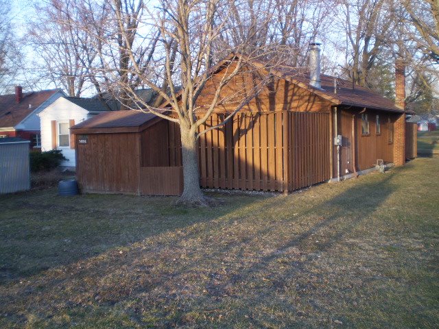 9684 N Bayshore Dr, Syracuse, IN 46567 photo 2