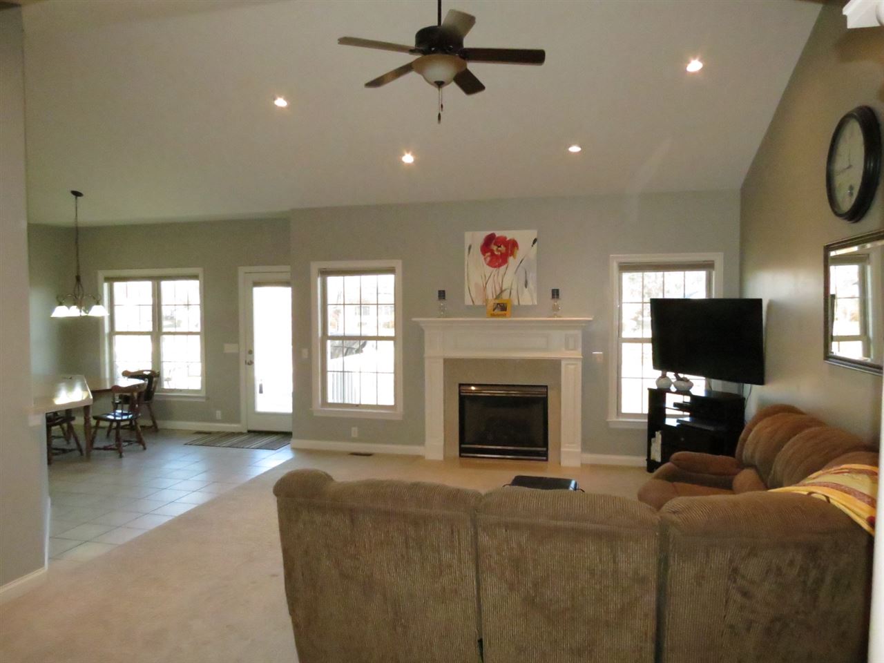 10225 Heather Lake Dr, Osceola, IN 46561 photo 4