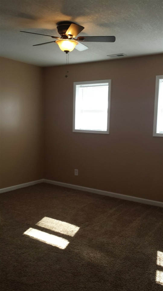 8105 Marston Dr, Fort Wayne, IN 46835 photo 3
