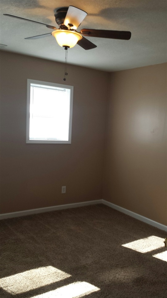 8105 Marston Dr, Fort Wayne, IN 46835 photo 4