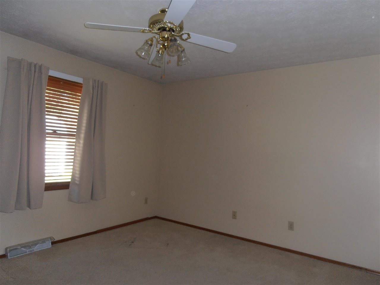 2215 E Arden Dr, Bloomington, IN 47401 photo 18