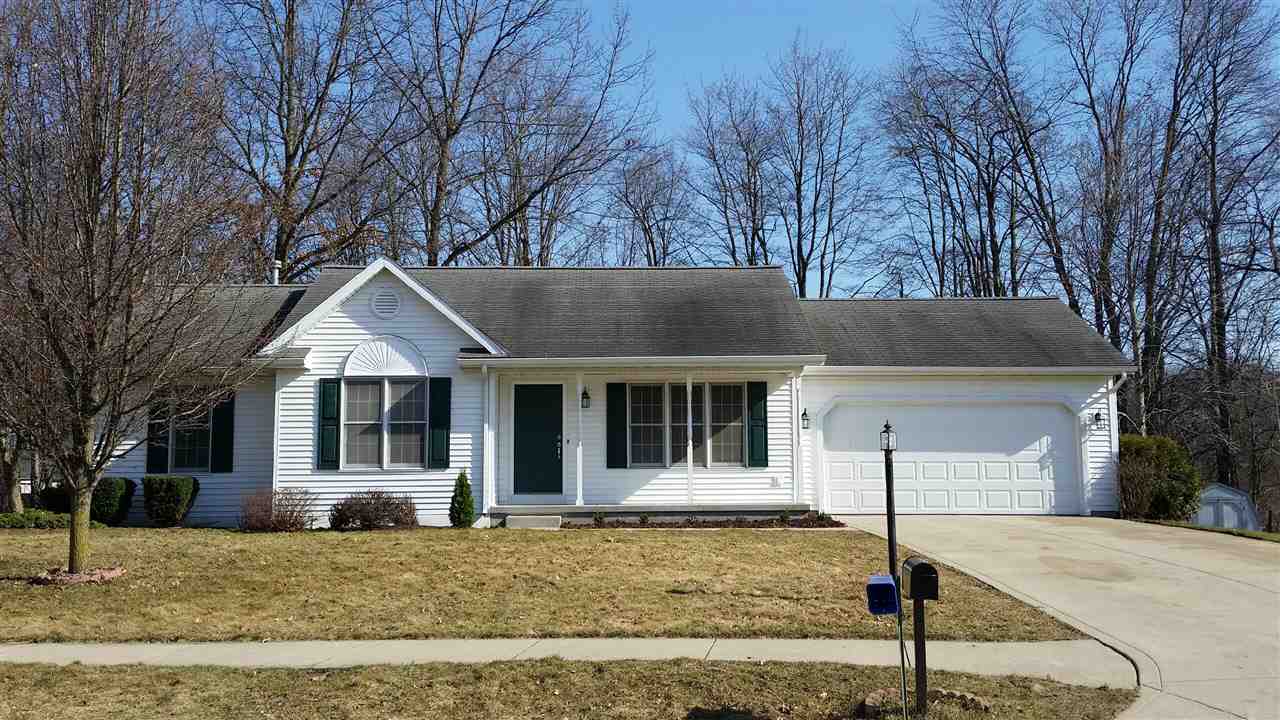1013 Hidden Meadow Ln, Middlebury, IN 46540 photo 1