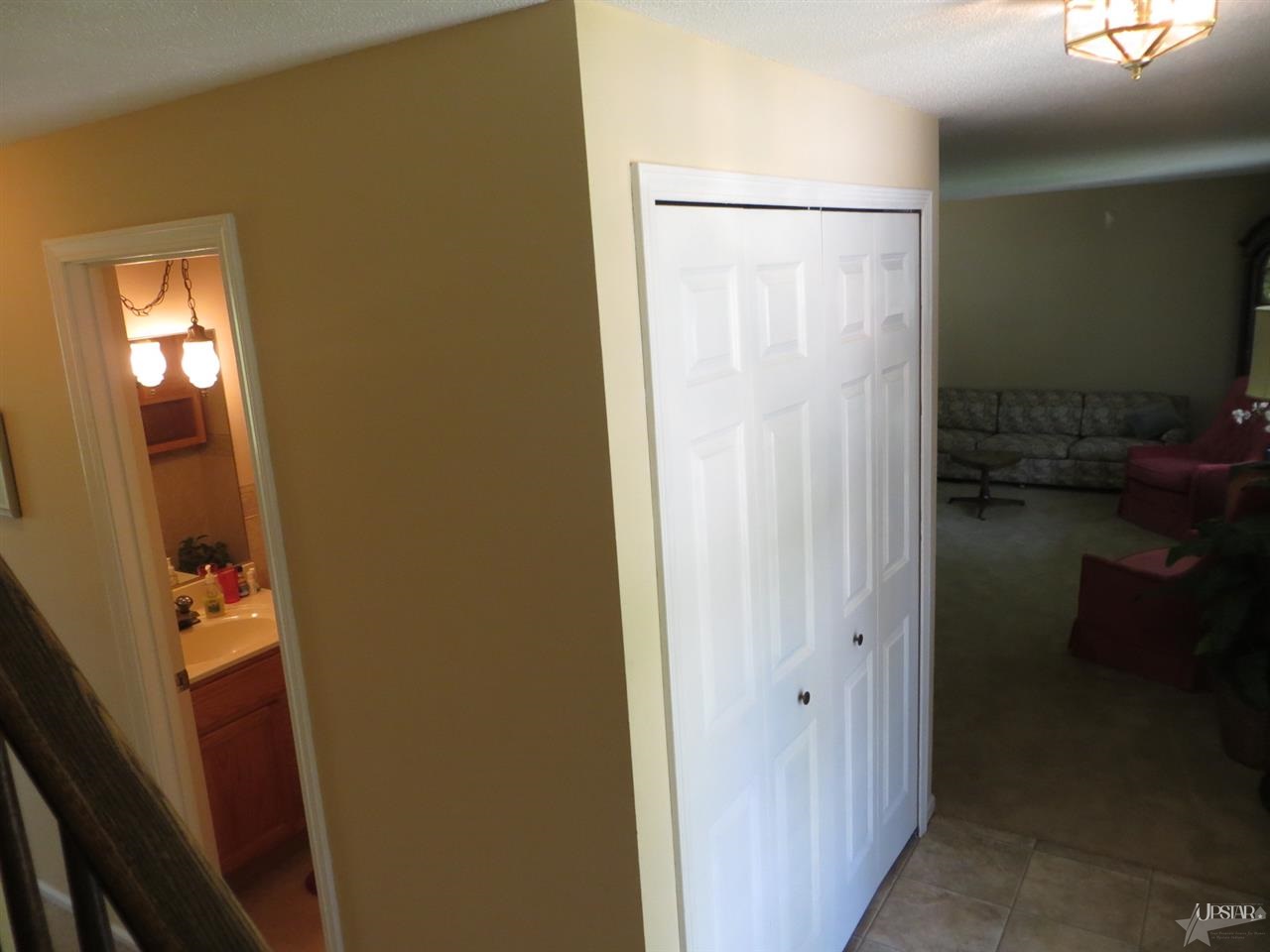6631 Rockingham Dr, Fort Wayne, IN 46835 photo 5