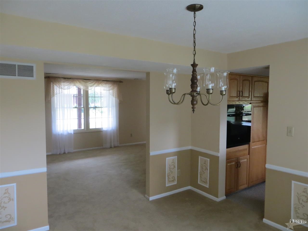 6631 Rockingham Dr, Fort Wayne, IN 46835 photo 9
