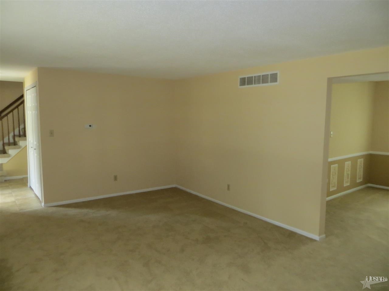 6631 Rockingham Dr, Fort Wayne, IN 46835 photo 8