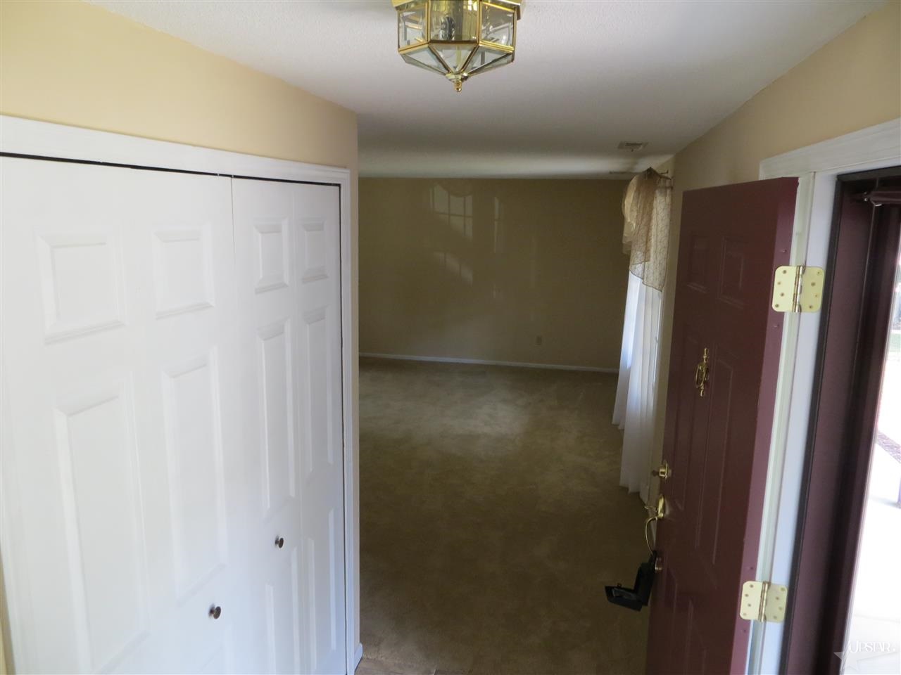 6631 Rockingham Dr, Fort Wayne, IN 46835 photo 6