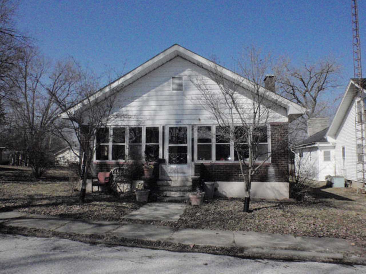 1007 Tulip St, Mitchell, IN 47446 photo 1