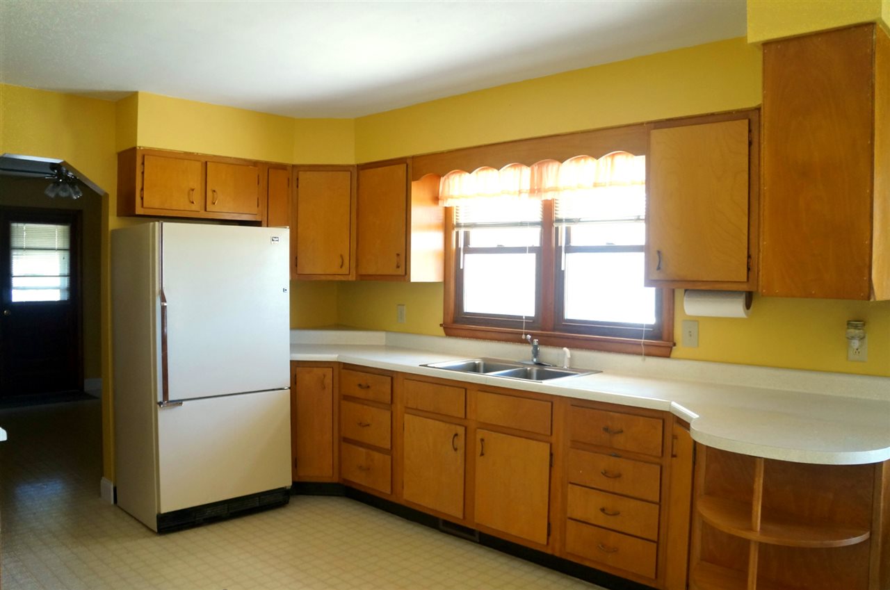 2336 N Hartstrait Rd, Bloomington, IN 47404 photo 6