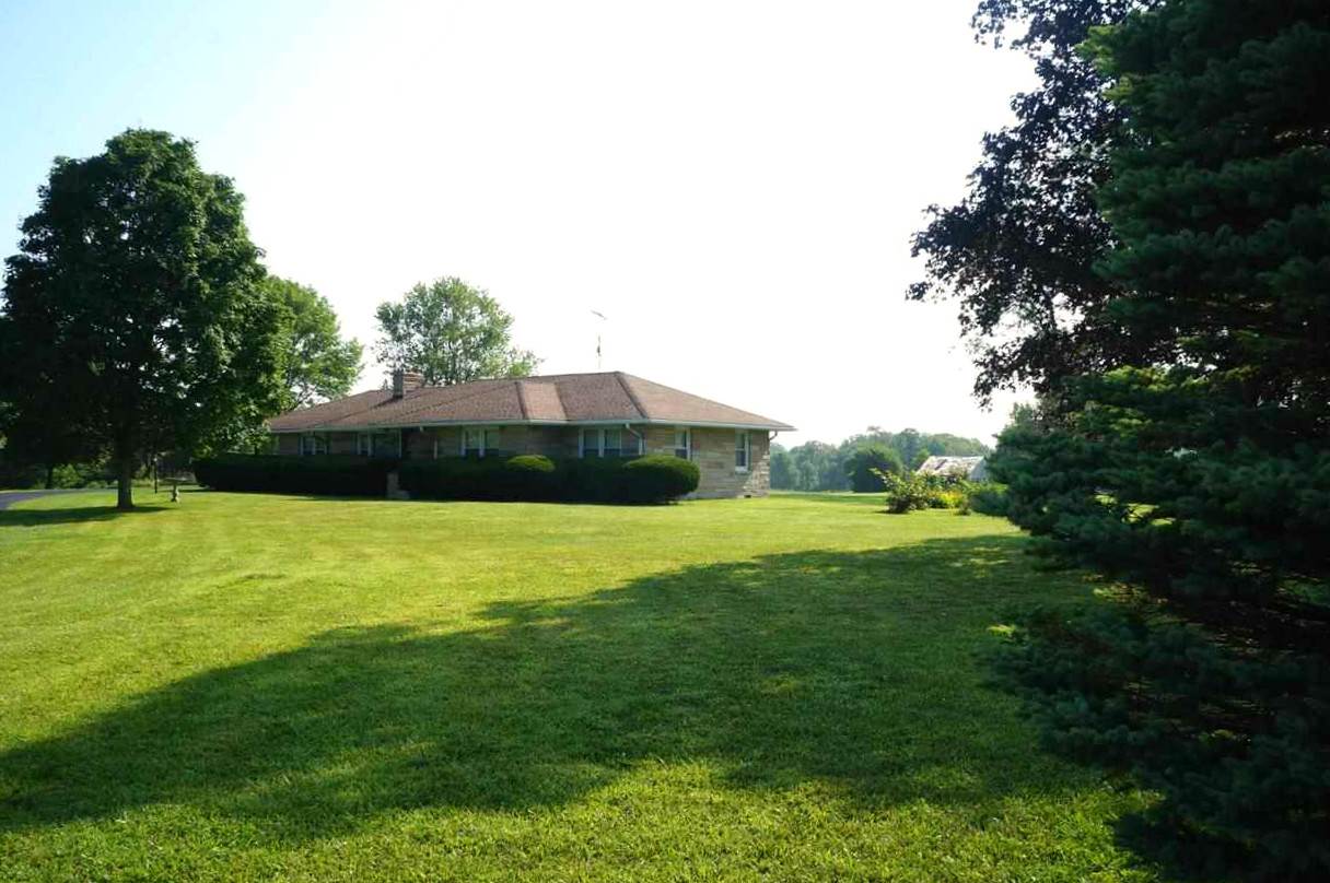 2336 N Hartstrait Rd, Bloomington, IN 47404 photo 1
