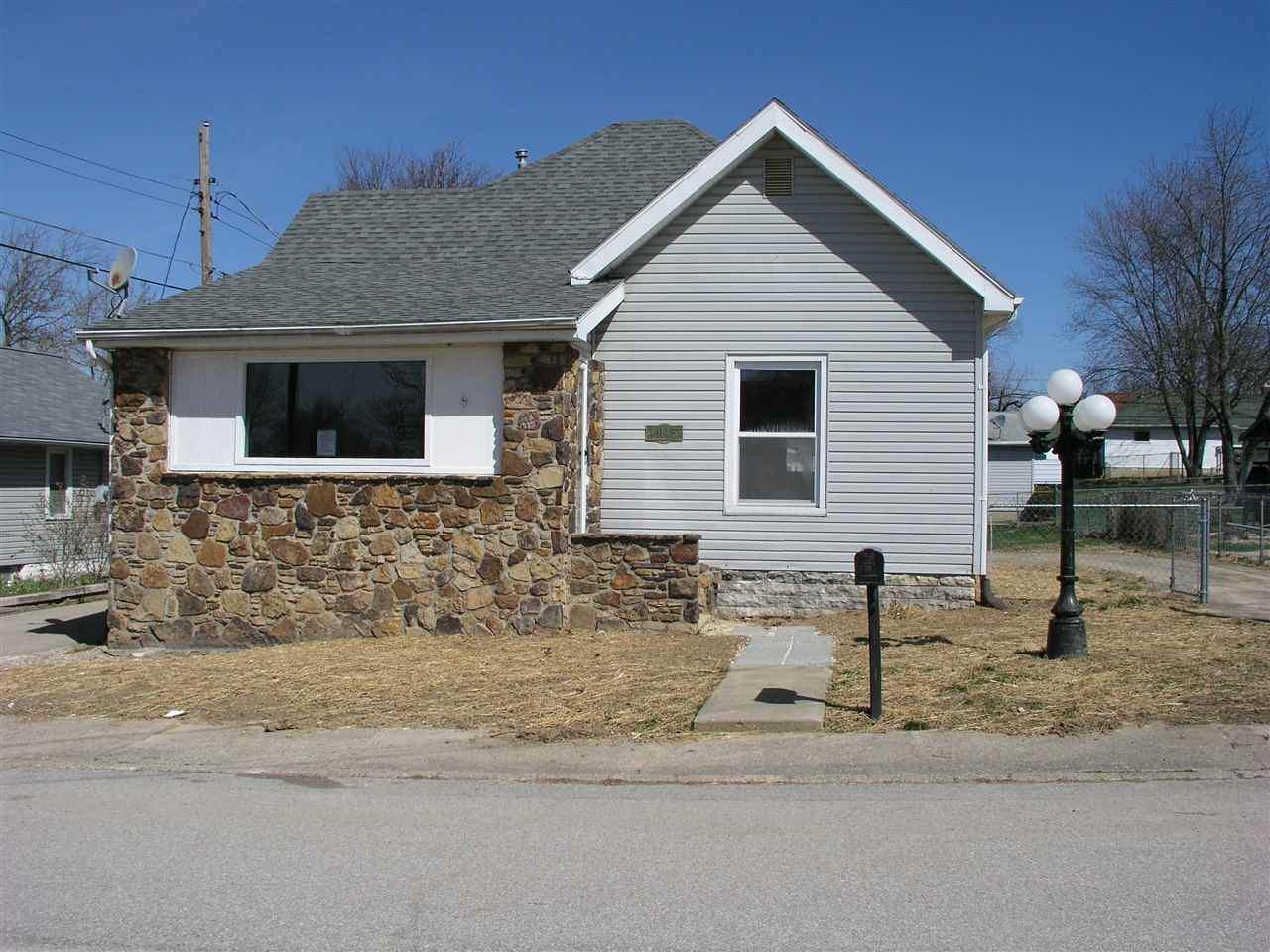 1915 7th St, Bedford, IN 47421 photo 1