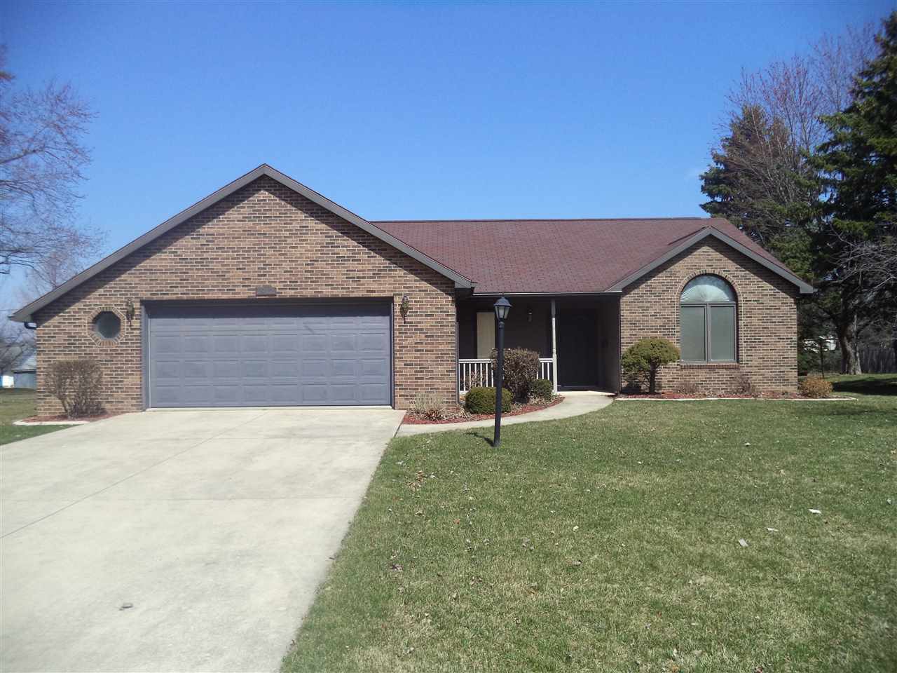 1912 Eileen St, Fort Wayne, IN 46819 photo 1