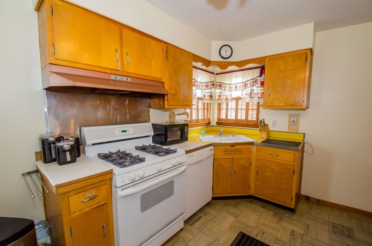 618 W 10th St, Mishawaka, IN 46544 photo 7