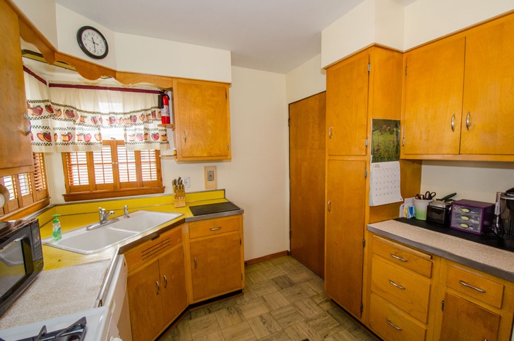 618 W 10th St, Mishawaka, IN 46544 photo 6