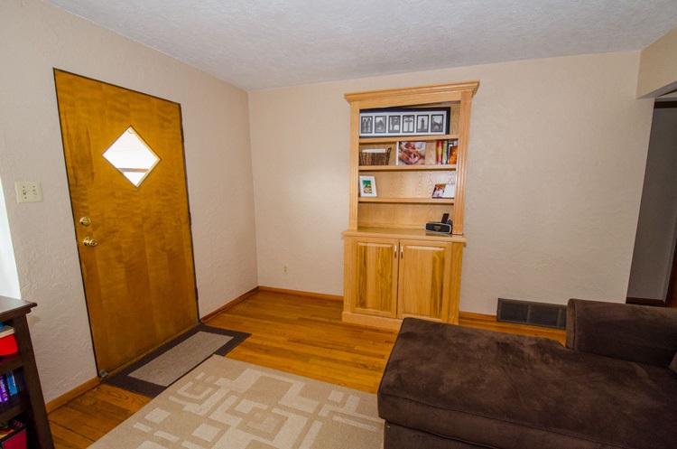 618 W 10th St, Mishawaka, IN 46544 photo 3