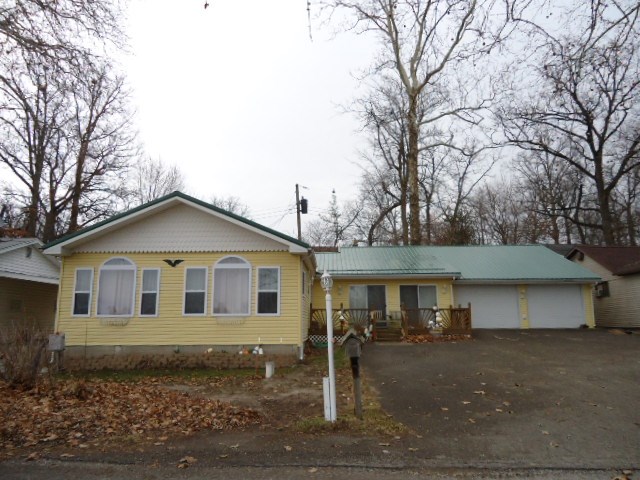 6331 NE Lakeshore Dr, Macy, IN 46951 photo 1