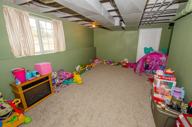 1407 Slater Dr, South Bend, IN 46614 photo 19