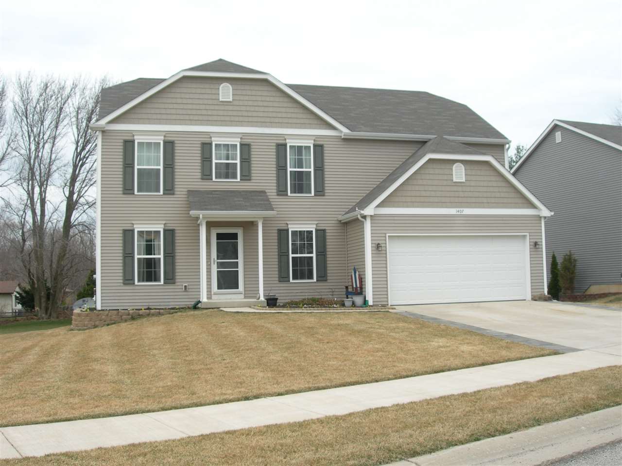 1407 Slater Dr, South Bend, IN 46614 photo 1