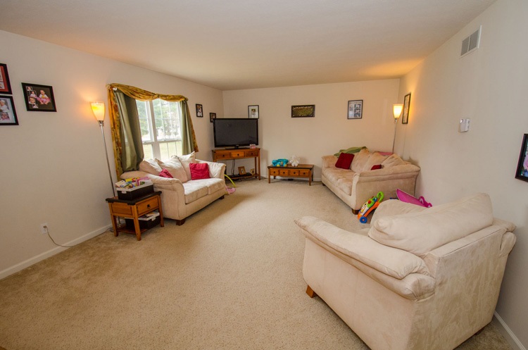 1407 Slater Dr, South Bend, IN 46614 photo 9