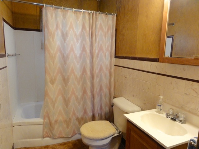 218 N Bittersweet Ln, Muncie, IN 47304 photo 9