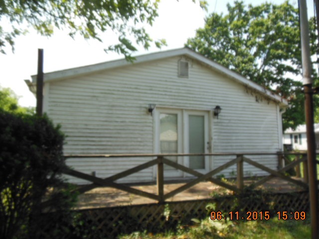 507 S Plum St, Mitchell, IN 47446 photo 9