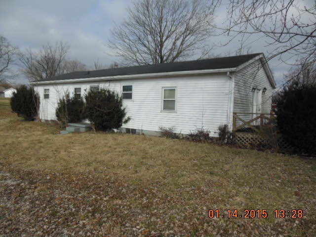 507 S Plum St, Mitchell, IN 47446 photo 6