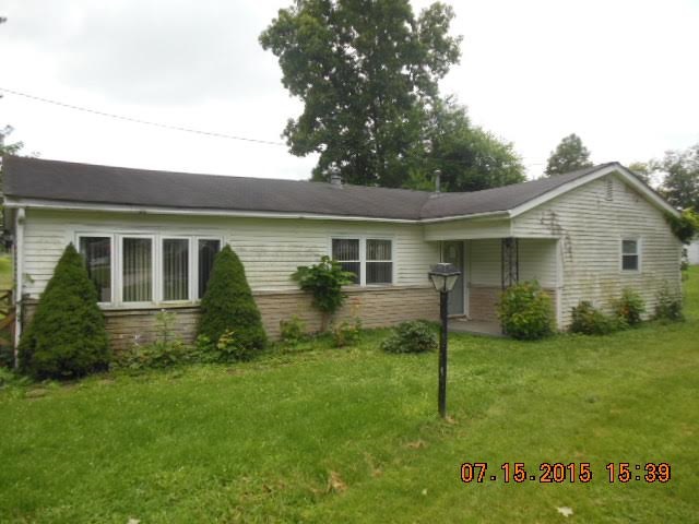 507 S Plum St, Mitchell, IN 47446 photo 1