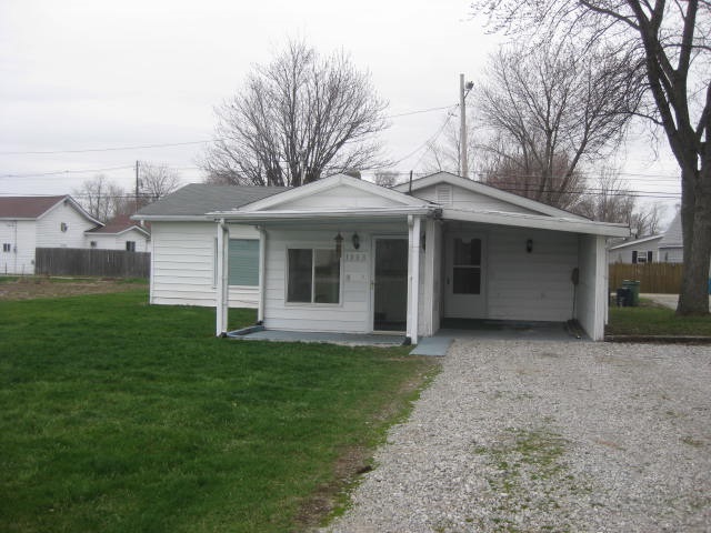 1008 Hawthorne Ave, Frankfort, IN 46041 photo 1