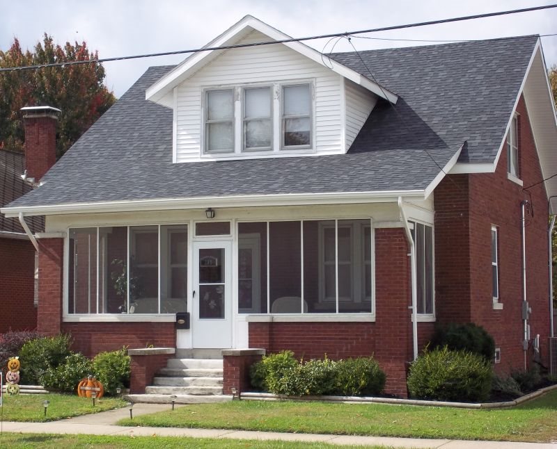 218 N Geiger St, Huntingburg, IN 47542 photo 1
