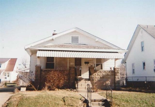 402 NW 1st St, Washington, IN 47501 photo 1