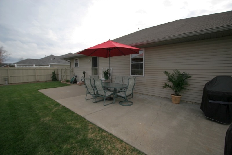 4148 Lee Dr, Jasper, IN 47546 photo 3