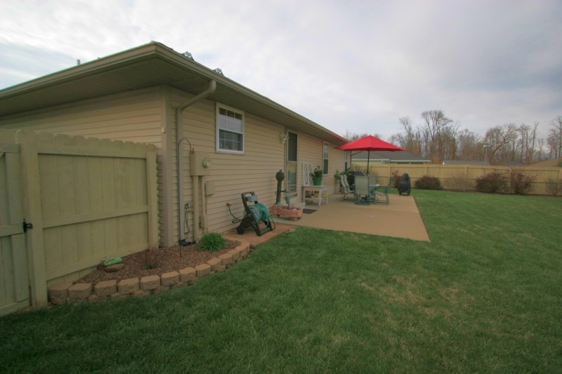 4148 Lee Dr, Jasper, IN 47546 photo 4