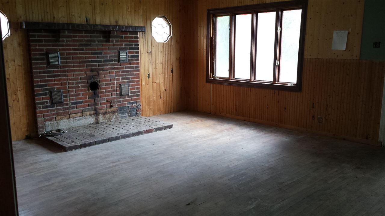 407 Elm St, Sumner, IL 62466 photo 3