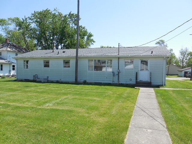 127 Yoder St, Topeka, IN 46571 photo 5