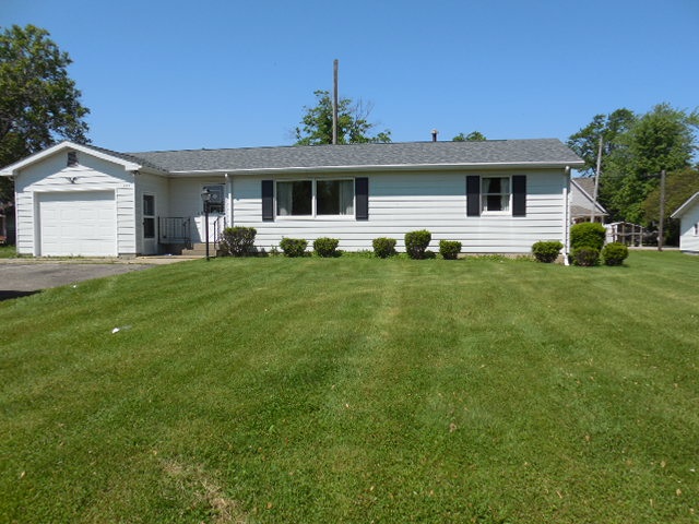 127 Yoder St, Topeka, IN 46571 photo 1