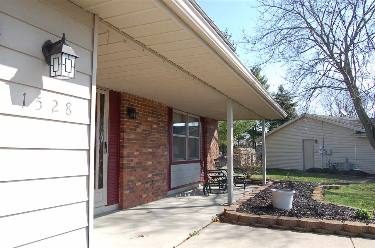 1528 Greentee Ct, Fort Wayne, IN 46845 photo 5