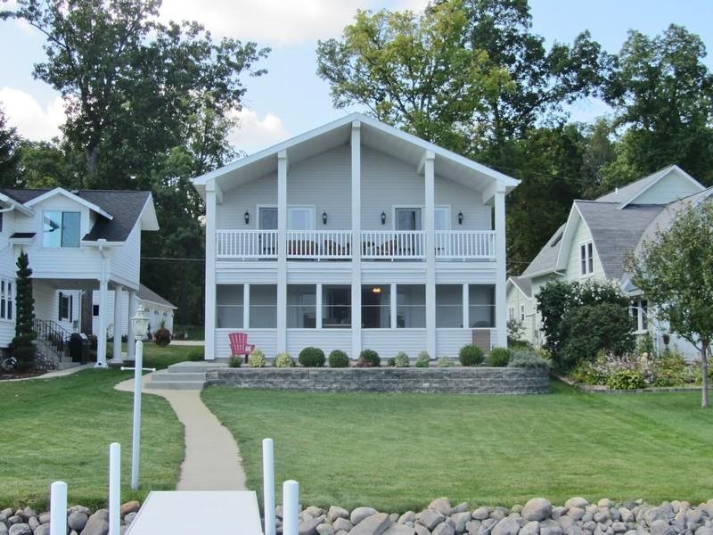 620 Lane 440 Lake James, Angola, IN 46703 photo 1